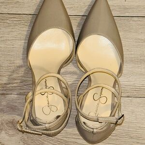 Jessica Simpson Women's Tan Heels